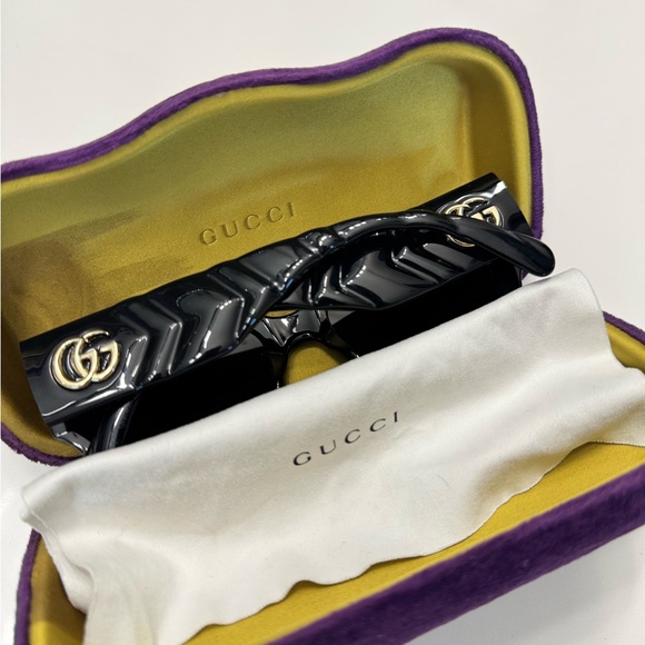 Gucci Women's Matelasse Rounded Cat Eye Sunglasses, Shiny Black, One Size - Picture 8 of 9